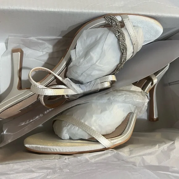 Be Mine, white satin bridal heel with jewel accent - Picture 3 of 3